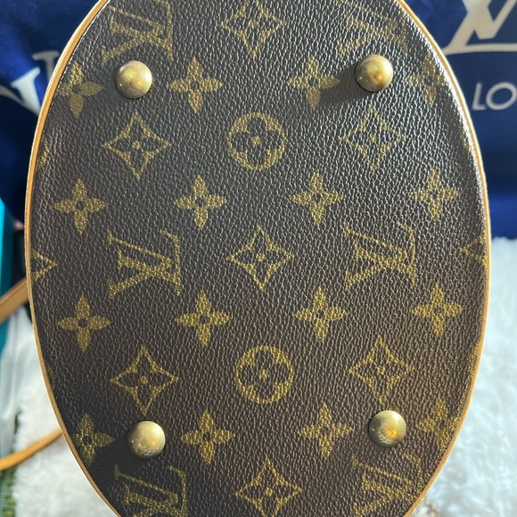Authentic LV bucket bag PM size - Picture 6 of 12